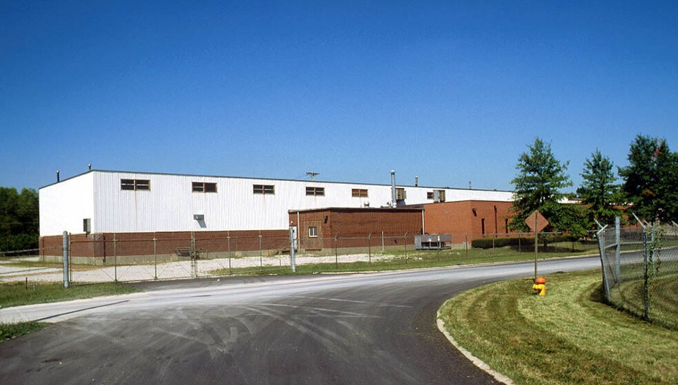 7379 Pagedale Industrial Ct, Pagedale, MO à louer - Photo de l’immeuble – Image 2 sur 9