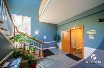 3001 Taylor Springs Dr, Louisville, KY à vendre Photo intérieure– Image 2 sur 14