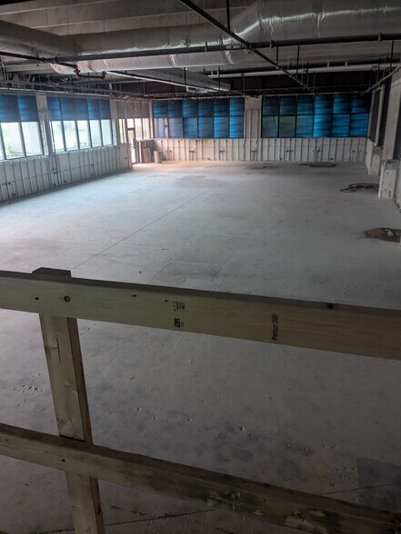 2520 Bypass Rd, Elkhart, IN à louer - Photo de l’immeuble – Image 3 sur 7