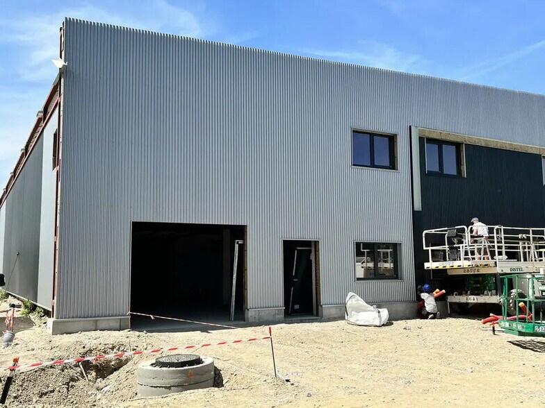 Local d'activités dans Fegersheim à vendre - Photo de l’immeuble – Image 3 sur 12