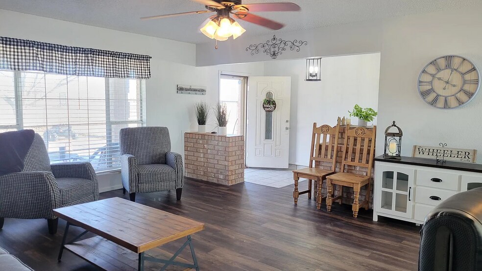 406 E FM 1585, Lubbock, TX à vendre - Photo intérieure – Image 2 sur 12
