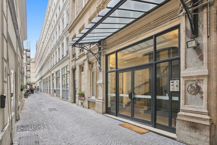 4 Rue Du Faubourg Montmartre, Paris à louer - Photo de l’immeuble – Image 1 sur 14