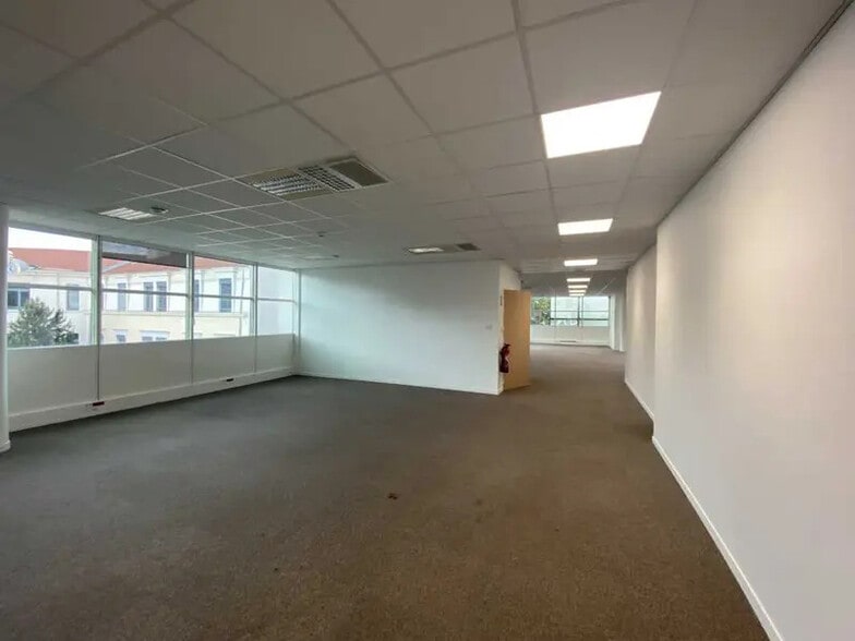 60 Avenue Rockefeller, Lyon à louer - Photo de l’immeuble – Image 2 sur 12