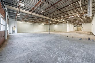 1720-1746 Terrace Dr, Roseville, MN à louer Photo intérieure– Image 2 sur 9