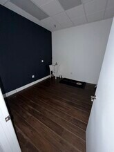 35104 US Highway 19 N, Palm Harbor, FL à louer Photo intérieure– Image 2 sur 3