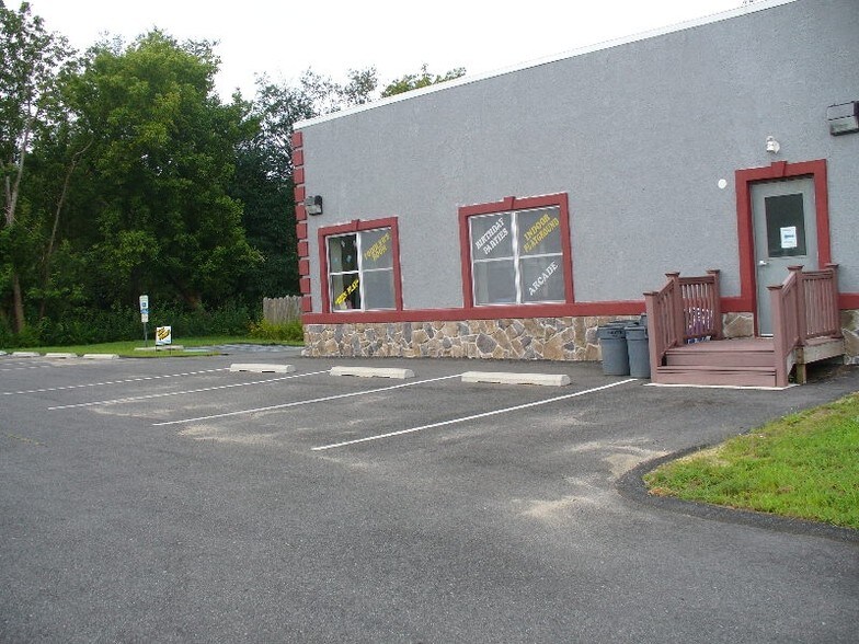 410 Guest Ave, Swedesboro, NJ à vendre - Photo de l’immeuble – Image 2 sur 40