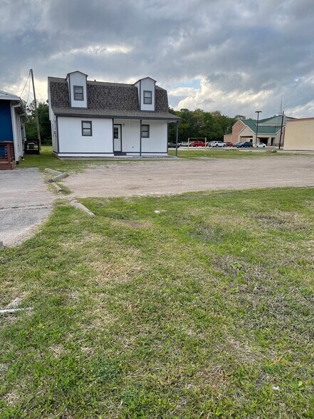 23764 Highway 59, Porter, TX à louer - Photo de l’immeuble – Image 3 sur 11