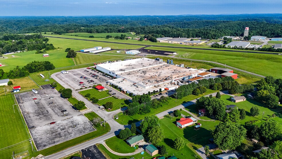 1 Grizzly Ln, Smithville, TN à louer - Photo de l’immeuble – Image 3 sur 6