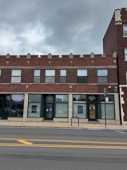 7101-7129 S Yates Blvd, Chicago, IL à louer - Photo de l’immeuble – Image 3 sur 5