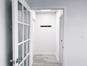 111 Waterloo St, London, ON à louer Photo intérieure– Image 2 sur 4