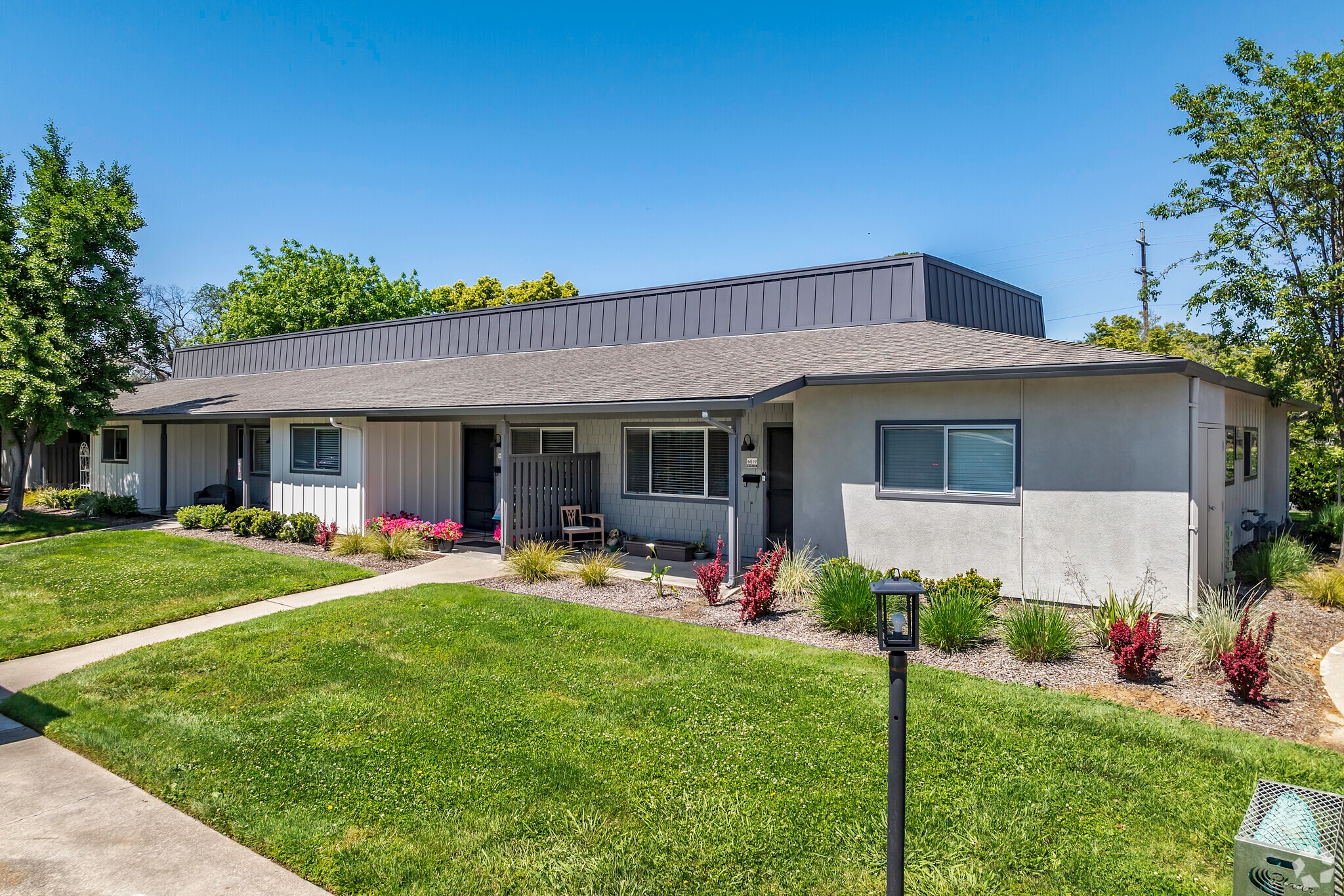 6546 Auburn Blvd, Citrus Heights, CA à vendre Photo principale– Image 1 sur 64