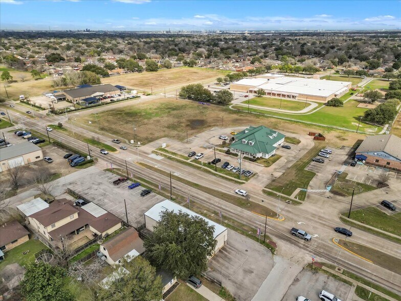 4610 Center St, Deer Park, TX à vendre - Photo principale – Image 2 sur 27