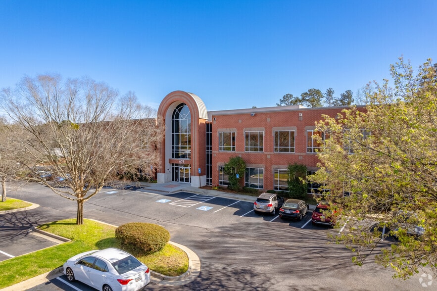 675 Mansell Rd, Roswell, GA à louer - Photo principale – Image 1 sur 21