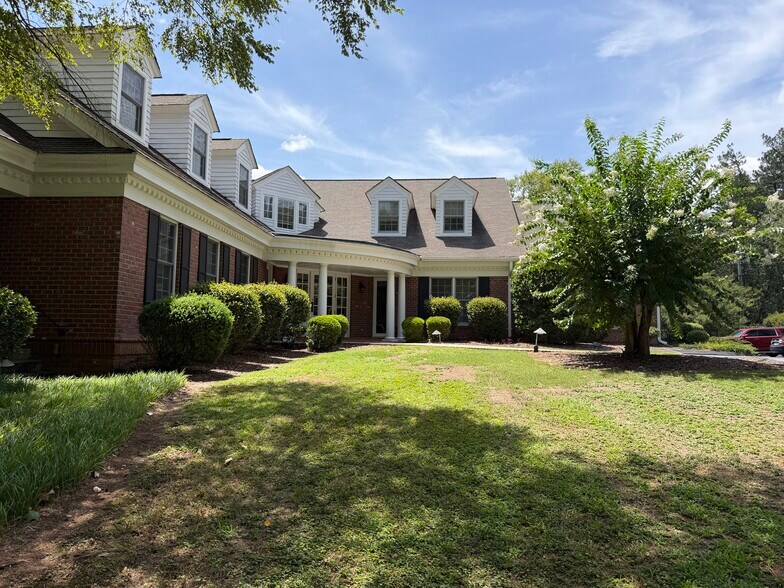 120 Applecross Rd, Pinehurst, NC à louer - Photo de l’immeuble – Image 3 sur 12