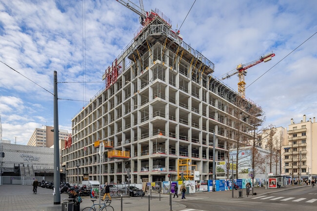 Plus de détails pour 42 Boulevard Eugène Deruelle, Lyon - Local commercial à louer