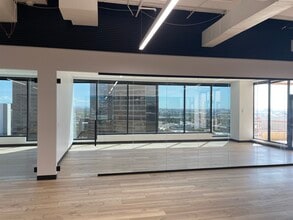 200 E Van Buren St, Phoenix, AZ à louer Photo intérieure– Image 2 sur 8