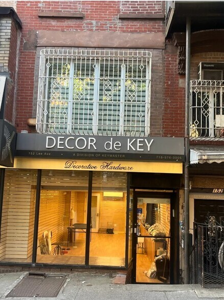 152 Lee Ave, Brooklyn, NY à louer - Photo de l’immeuble – Image 2 sur 6