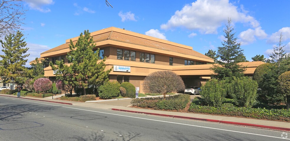 3701 Lone Tree Way, Antioch, CA à vendre - Photo de l’immeuble – Image 3 sur 4