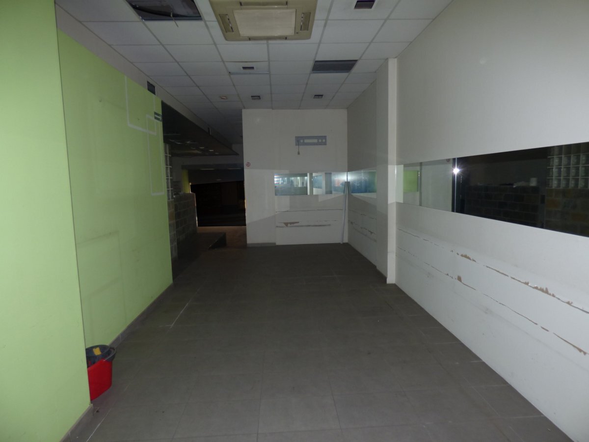 Local commercial dans Manresa, Barcelona à louer Plan d’étage– Image 1 sur 5