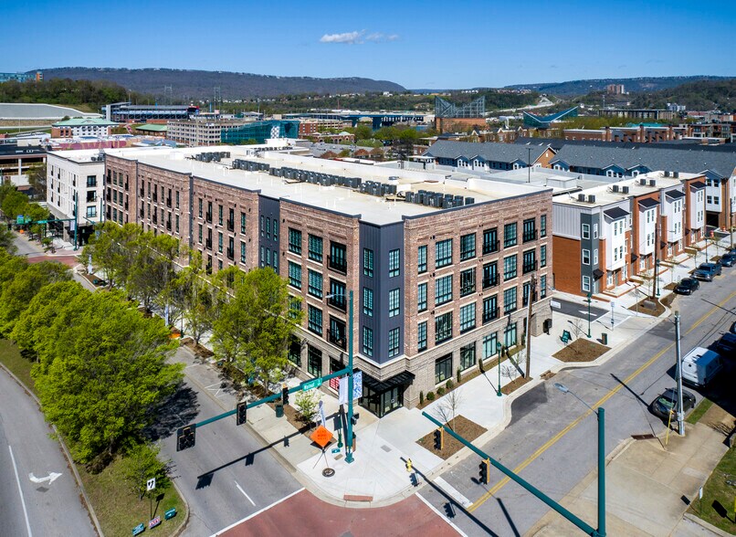 355 Walnut St, Chattanooga, TN à louer - Photo de l’immeuble – Image 2 sur 24