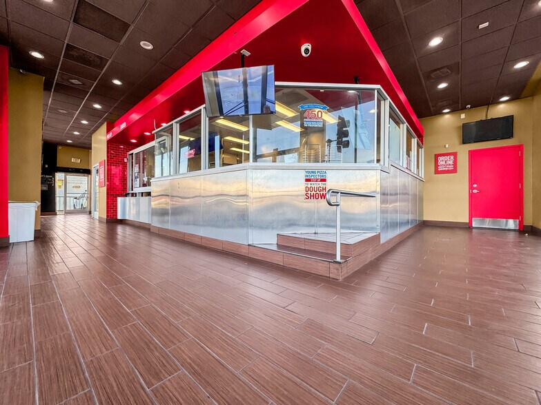 901 S La Brea Ave, Inglewood, CA à louer - Photo de l’immeuble – Image 3 sur 21