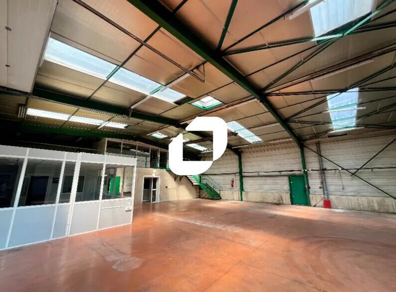 244 Rue De Chavanne, Arnas à louer - Photo intérieure – Image 2 sur 13