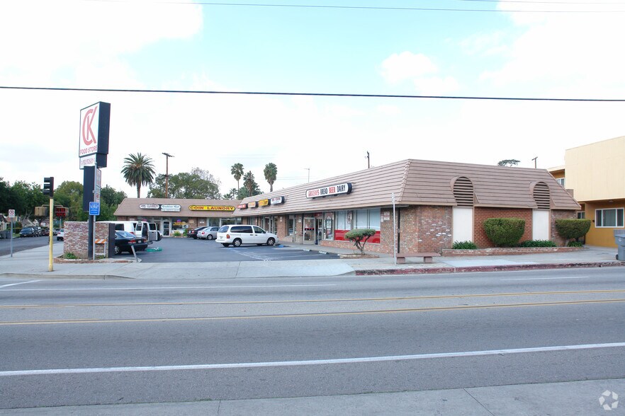 515 S Verdugo Rd, Glendale, CA à louer - Photo de l’immeuble – Image 1 sur 11