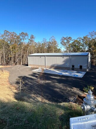 Plus de détails pour 610 Hogan Pond Ln, Ball Ground, GA - Industriel/Logistique à vendre