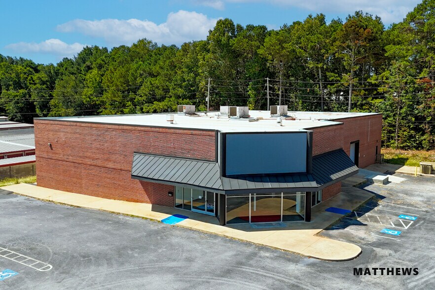 7442 Douglas Blvd, Douglasville, GA à vendre - Photo de l’immeuble – Image 1 sur 3