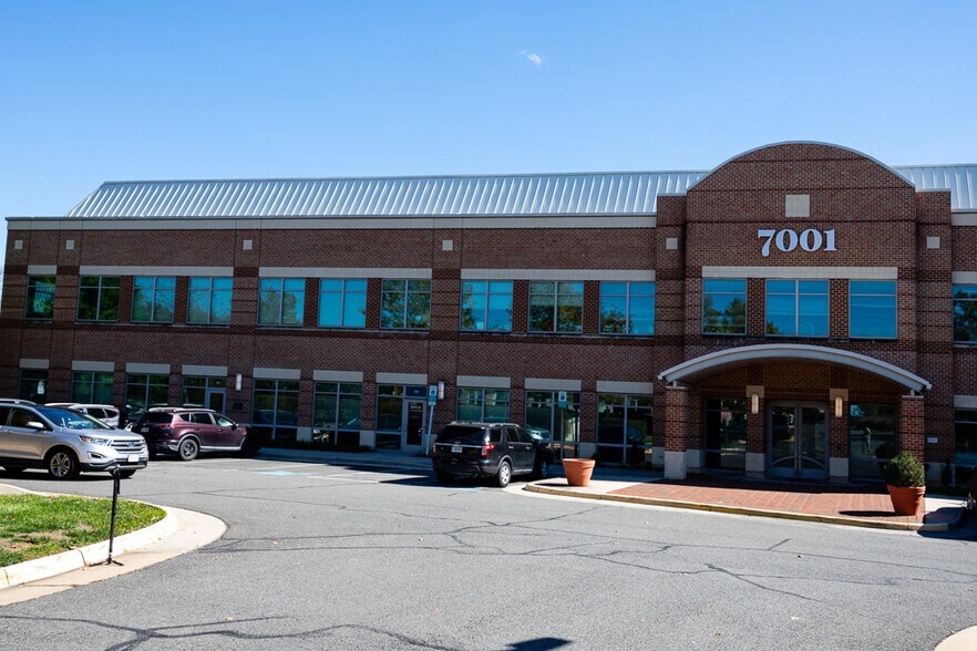 7001 Heritage Village Plz, Gainesville, VA à louer - Photo de l’immeuble – Image 3 sur 10