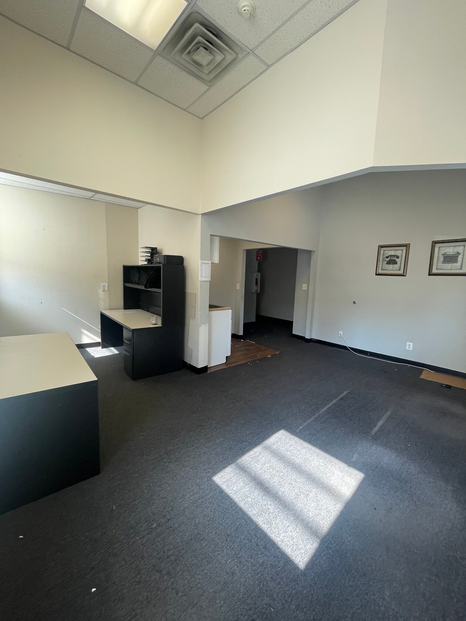 236 Newark Ave, Jersey City, NJ à louer Photo de l’immeuble– Image 1 sur 4