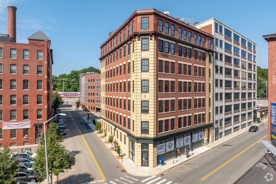 86 Essex St, Haverhill, MA à louer - Photo principale – Image 1 sur 30