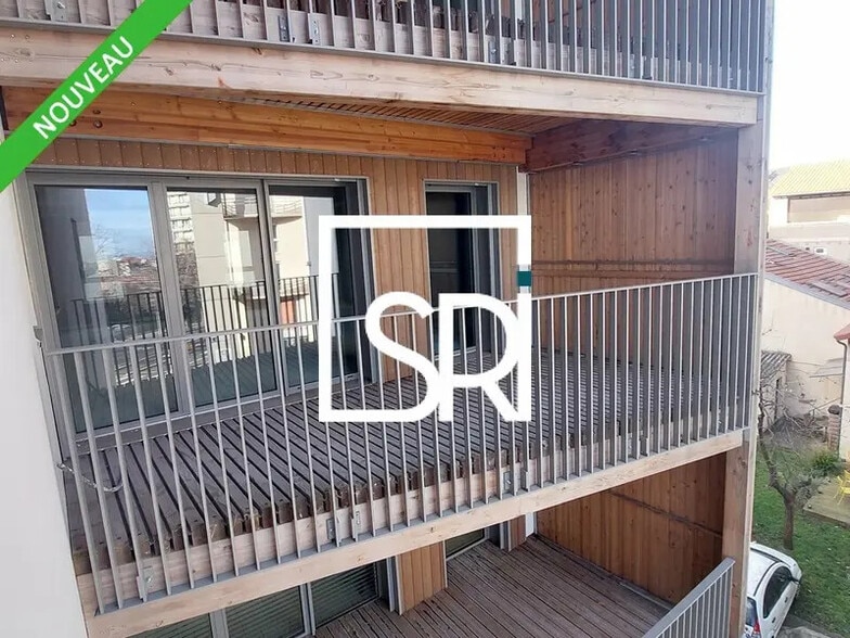 Bureau dans Clermont-Ferrand à vendre - Photo de l’immeuble – Image 3 sur 36