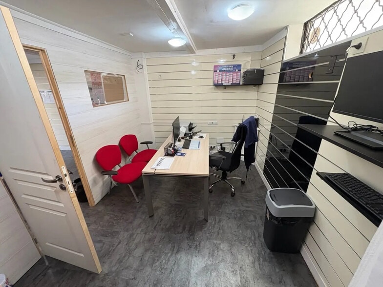 14 Place De L'Europe, Émerainville à louer - Photo intérieure – Image 2 sur 4