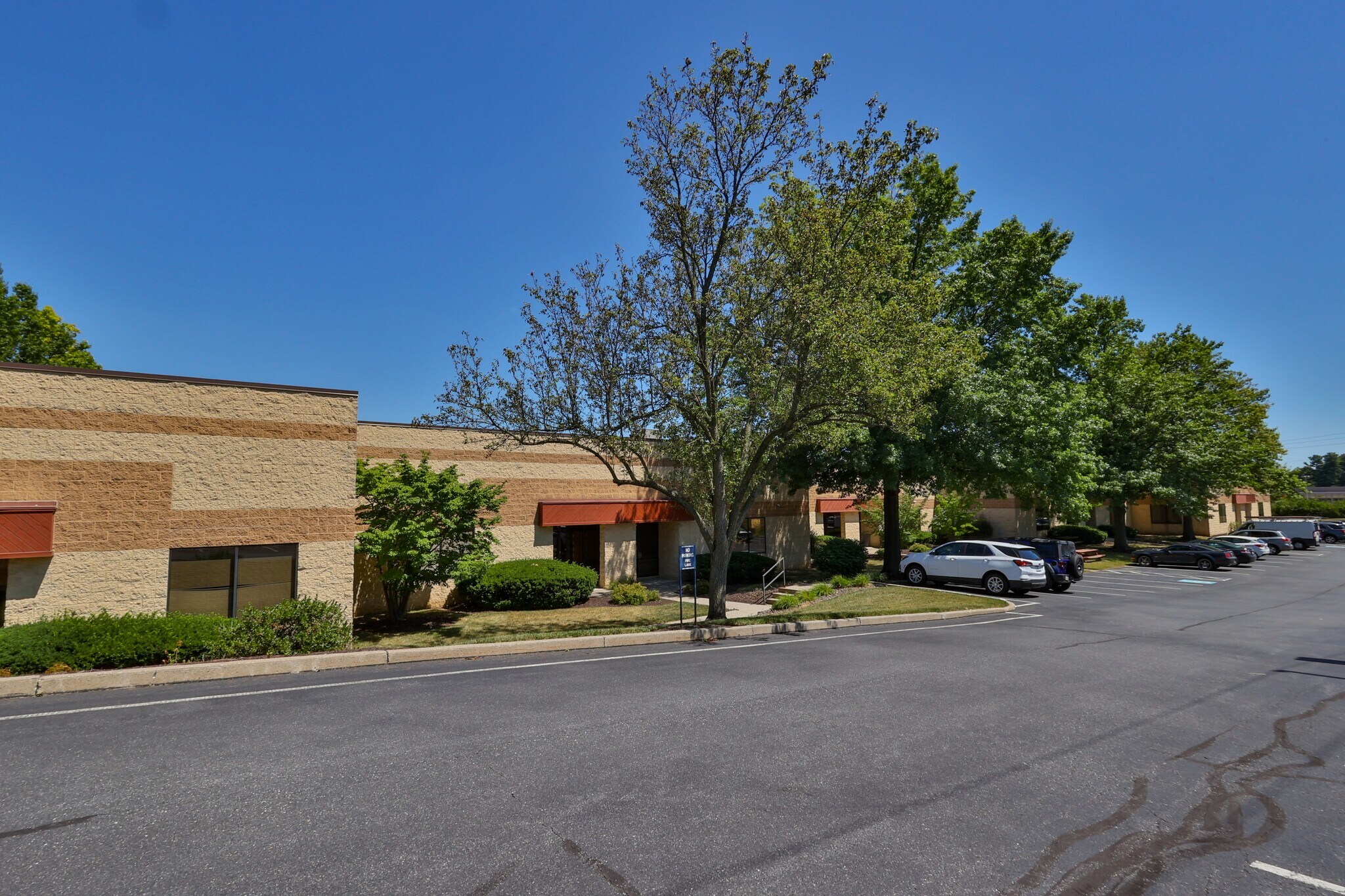 964 Marcon Blvd, Allentown, PA à louer Photo principale– Image 1 sur 3