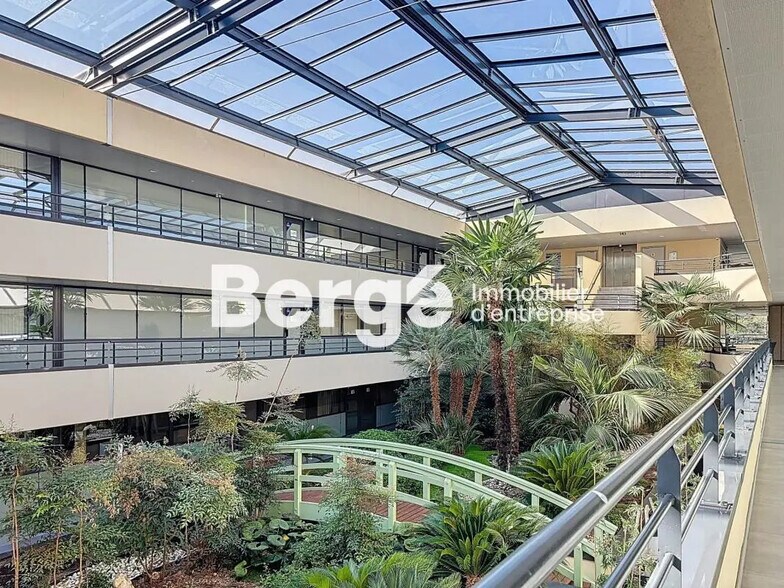 Bureau dans SOPHIA ANTIPOLIS à louer - Photo de l’immeuble – Image 3 sur 6