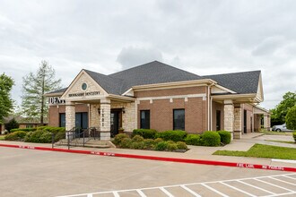 1801 Precinct Line Rd, Hurst, TX à louer Photo intérieure– Image 1 sur 26
