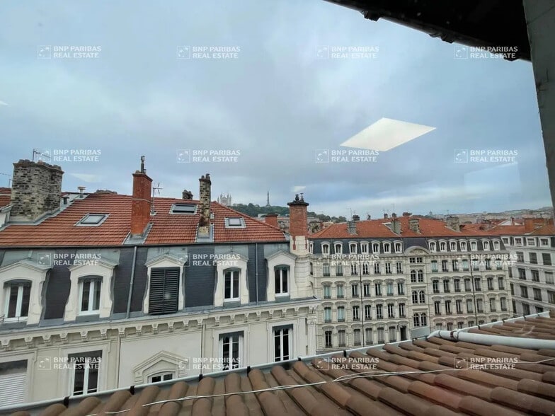 1 Rue Des Quatre Chapeaux, Lyon à louer - Photo de l’immeuble – Image 3 sur 7