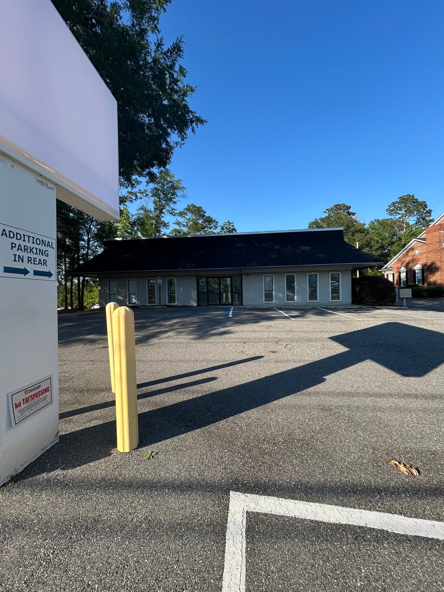 1925 Capital Cir NE, Tallahassee, FL à louer Photo de l’immeuble– Image 1 sur 10