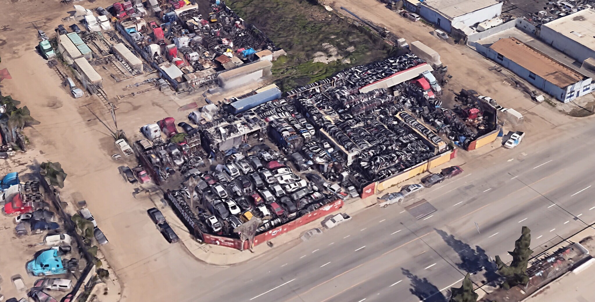 2211 E Anaheim St, Wilmington, CA à louer Photo de l’immeuble– Image 1 sur 9