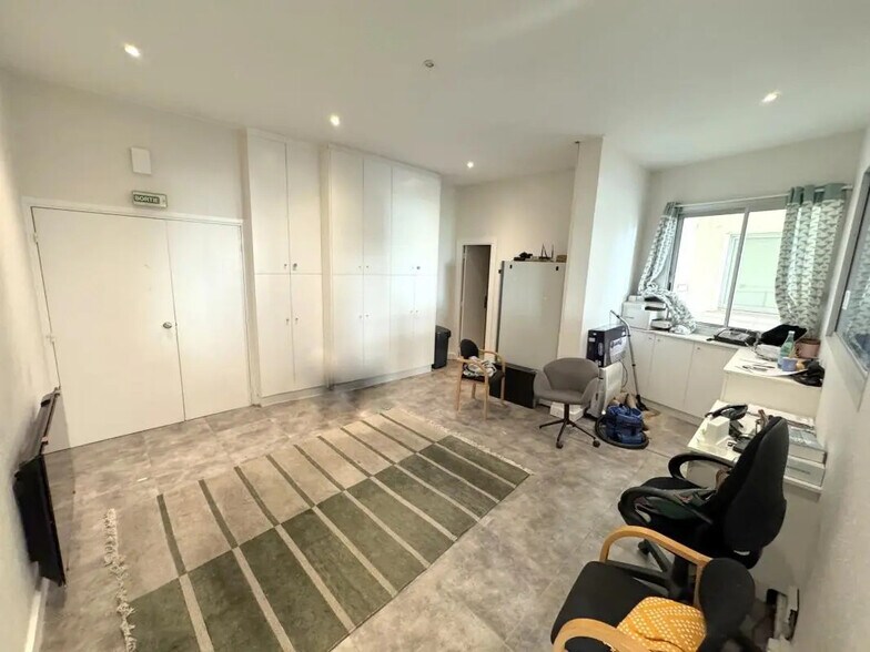 Bureau dans Versailles à vendre - Photo de l’immeuble – Image 1 sur 7