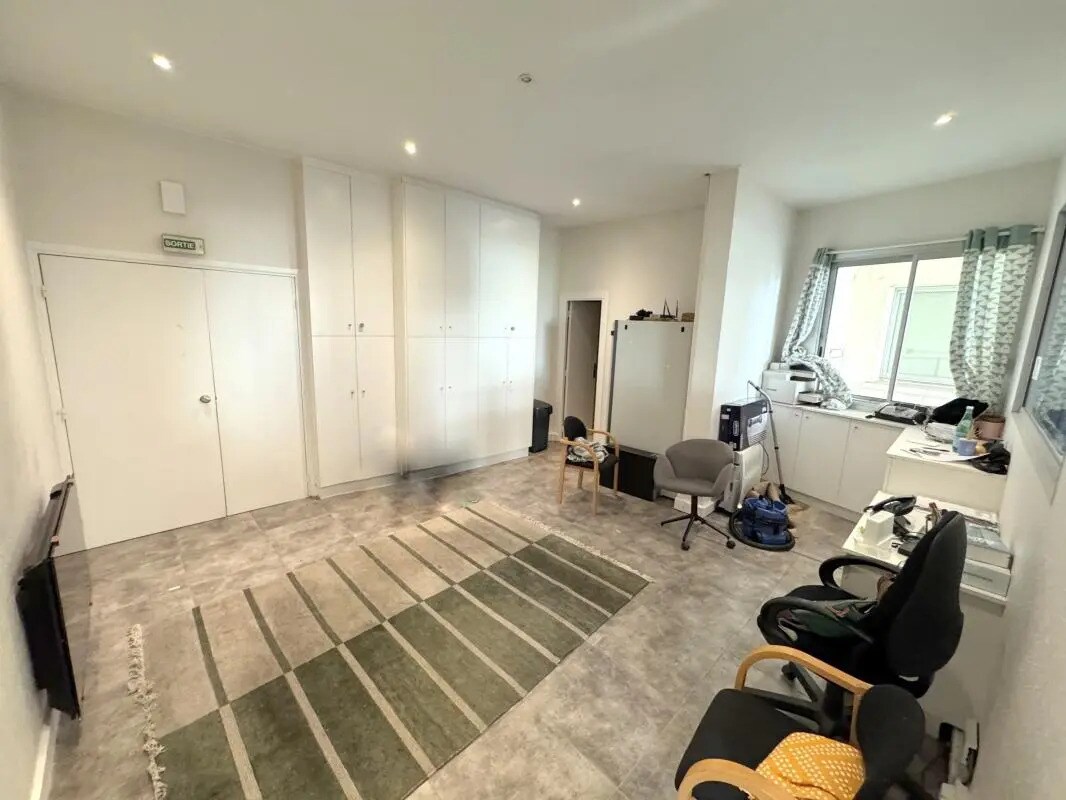 Bureau dans Versailles à vendre Photo intérieure– Image 1 sur 8