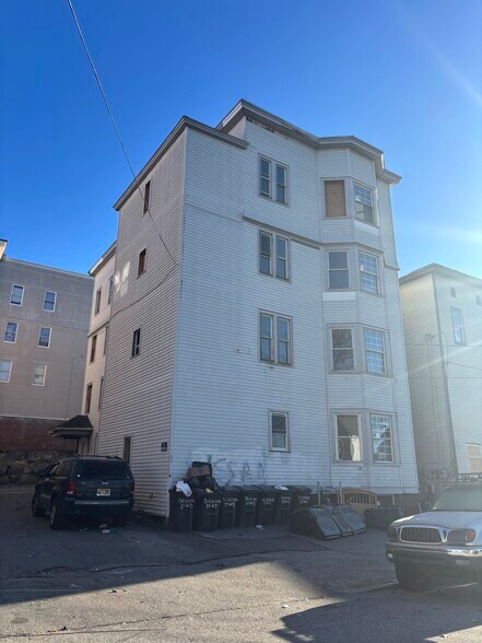 56 Knox St, Lewiston, ME à vendre - Photo principale – Image 1 sur 1