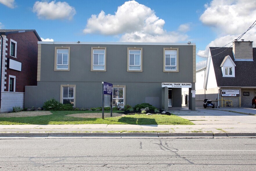 187 King St E, Oshawa, ON à louer - Photo de l’immeuble – Image 2 sur 13