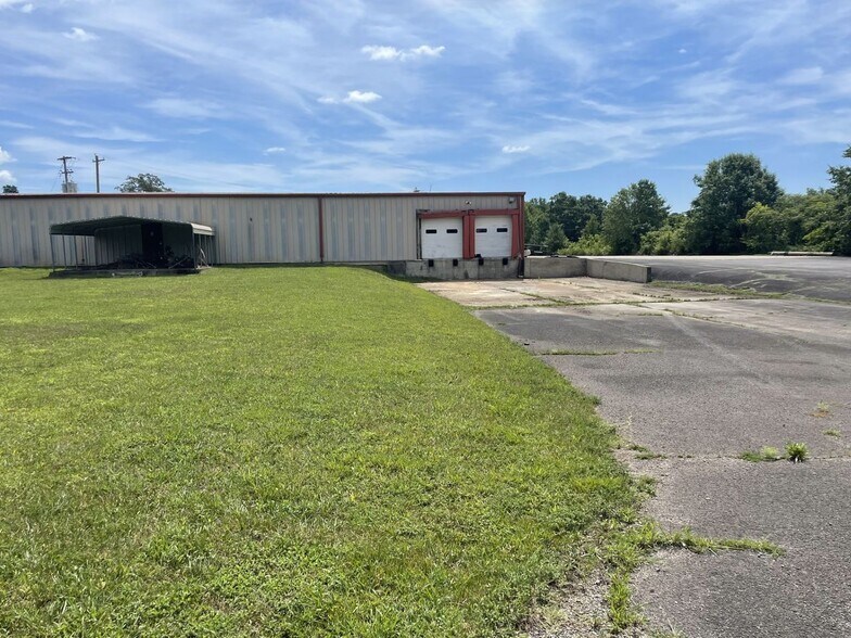 1380 Burkesville Rd, Columbia, KY à louer - Photo de l’immeuble – Image 3 sur 5