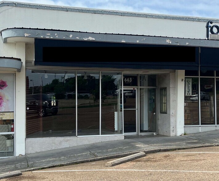 633-667 Duling Ave, Jackson, MS à louer - Photo de l’immeuble – Image 1 sur 3