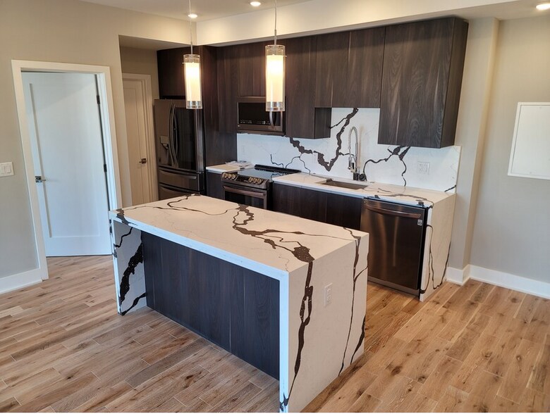 614 N Front St, Philadelphia, PA à louer - Photo de l’immeuble – Image 2 sur 12