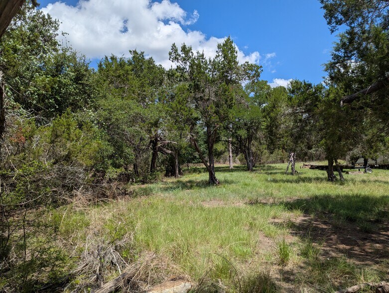 5165 Lone Man Mountain rd, Driftwood, TX à vendre - Photo de l’immeuble – Image 2 sur 9