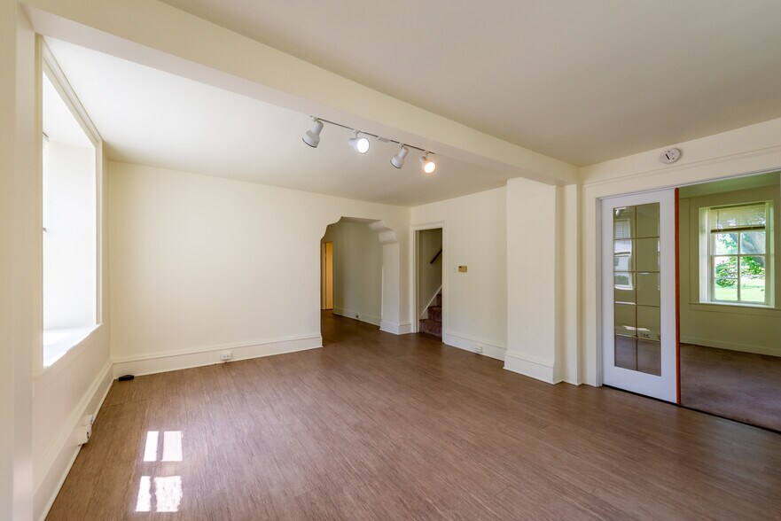 117 S Prairie St, Batavia, IL à vendre - Photo intérieure – Image 3 sur 9