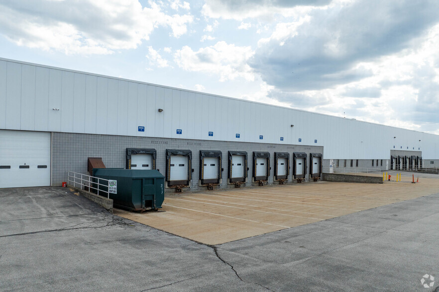 30725 Solon Industrial Pky, Solon, OH à louer - Photo de l’immeuble – Image 2 sur 4